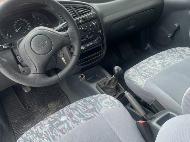 Серый Дэу Сенс, объемом двигателя 1.4 л и пробегом 90 тыс. км за 2750 $, фото 5 на Automoto.ua