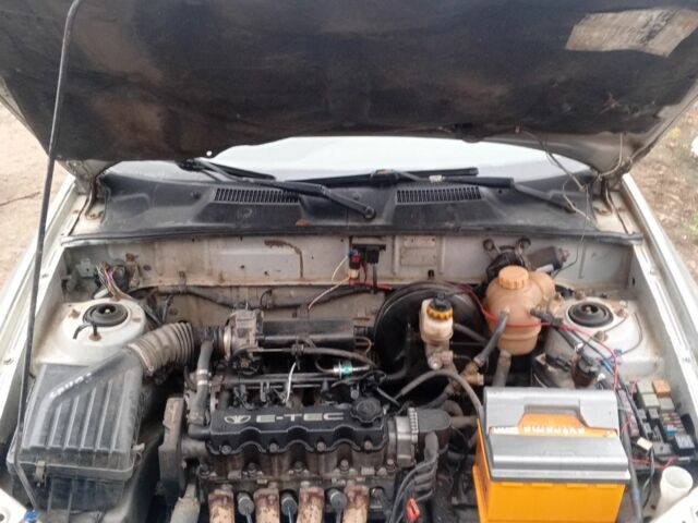 Серый Дэу Сенс, объемом двигателя 1.5 л и пробегом 400 тыс. км за 1600 $, фото 3 на Automoto.ua