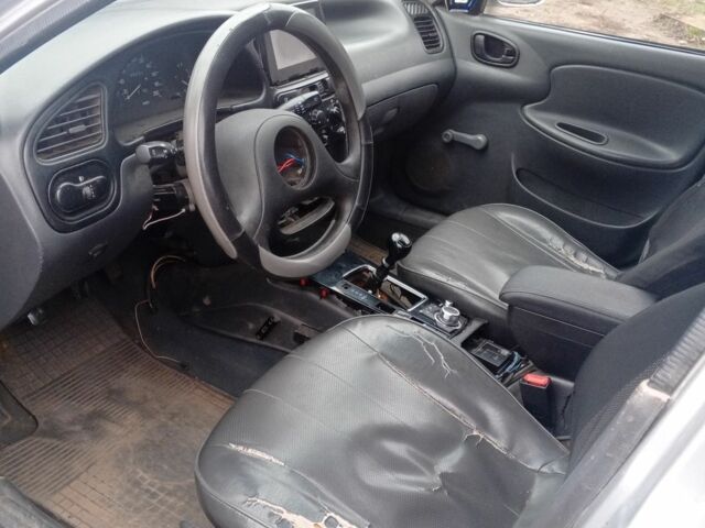 Серый Дэу Сенс, объемом двигателя 1.5 л и пробегом 400 тыс. км за 1600 $, фото 4 на Automoto.ua