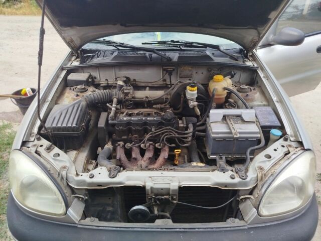 Сірий Деу Сенс, об'ємом двигуна 1.5 л та пробігом 318 тис. км за 1550 $, фото 3 на Automoto.ua