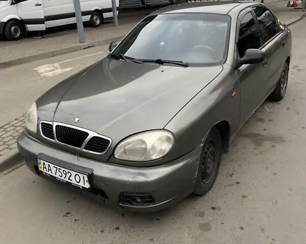 Серый Дэу Сенс, объемом двигателя 1.5 л и пробегом 300 тыс. км за 550 $, фото 2 на Automoto.ua