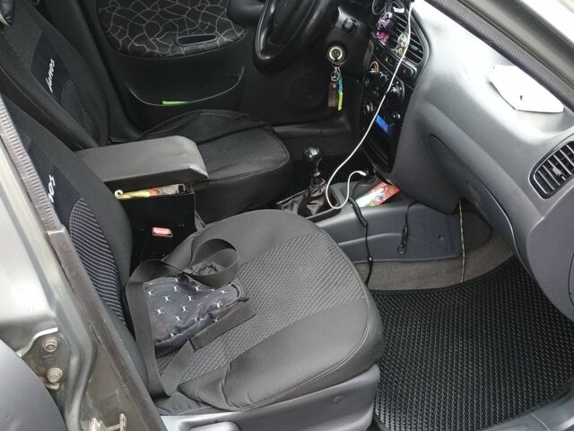 Серый Дэу Сенс, объемом двигателя 1.5 л и пробегом 312 тыс. км за 2500 $, фото 4 на Automoto.ua