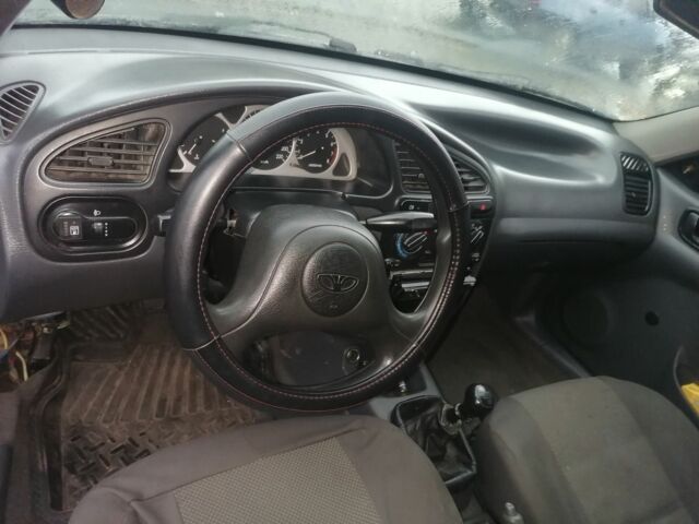 Серый Дэу Сенс, объемом двигателя 1.5 л и пробегом 220 тыс. км за 2200 $, фото 4 на Automoto.ua