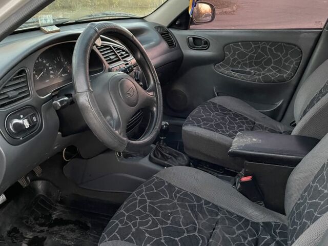 Сірий Деу Сенс, об'ємом двигуна 1.5 л та пробігом 250 тис. км за 1250 $, фото 4 на Automoto.ua