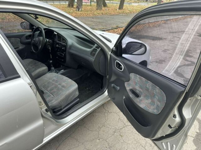 Серый Дэу Сенс, объемом двигателя 0 л и пробегом 300 тыс. км за 1100 $, фото 2 на Automoto.ua