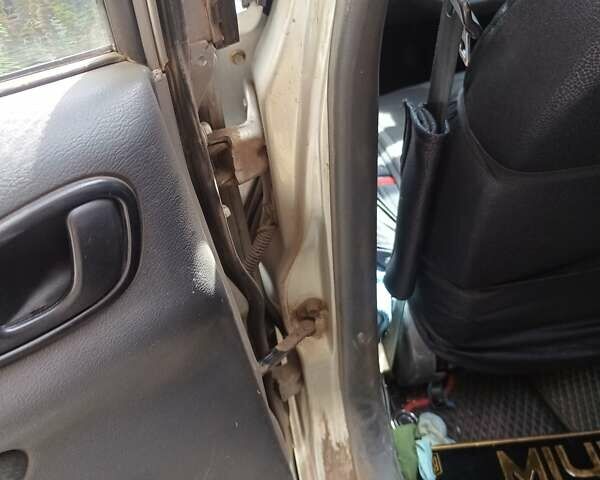 Сірий Деу Сенс, об'ємом двигуна 1.3 л та пробігом 180 тис. км за 1300 $, фото 2 на Automoto.ua