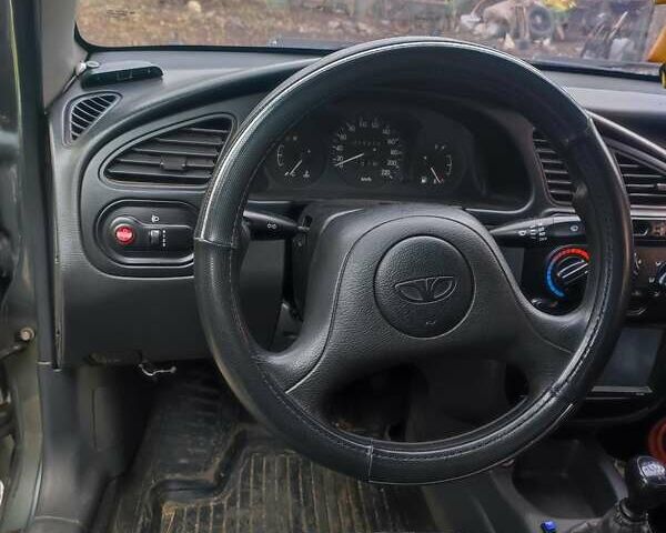 Деу Сенс 2002 у Кагарлыке на Automoto.ua Сірий Деу Сенс, об'ємом двигуна 1.3 л та пробігом 300 тис. км за 1500 $, фото 3 на Automoto.ua