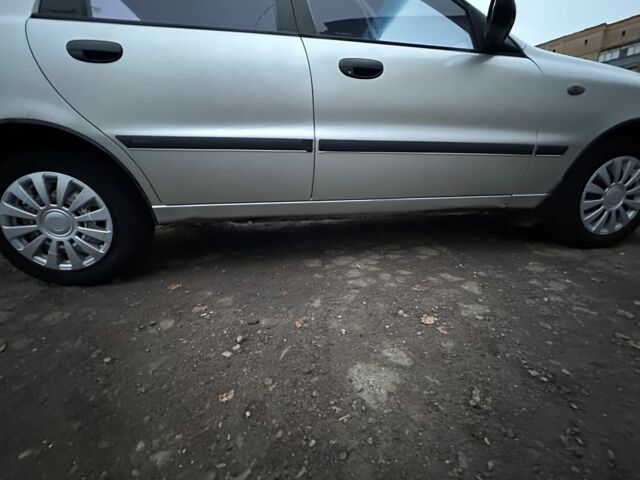 Сірий Деу Сенс, об'ємом двигуна 1.5 л та пробігом 220 тис. км за 2200 $, фото 4 на Automoto.ua