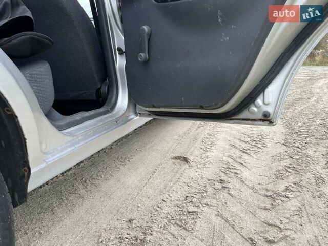 Серый Дэу Сенс, объемом двигателя 1.5 л и пробегом 280 тыс. км за 2300 $, фото 17 на Automoto.ua