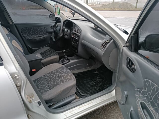 Серый Дэу Сенс, объемом двигателя 1.3 л и пробегом 250 тыс. км за 1350 $, фото 7 на Automoto.ua