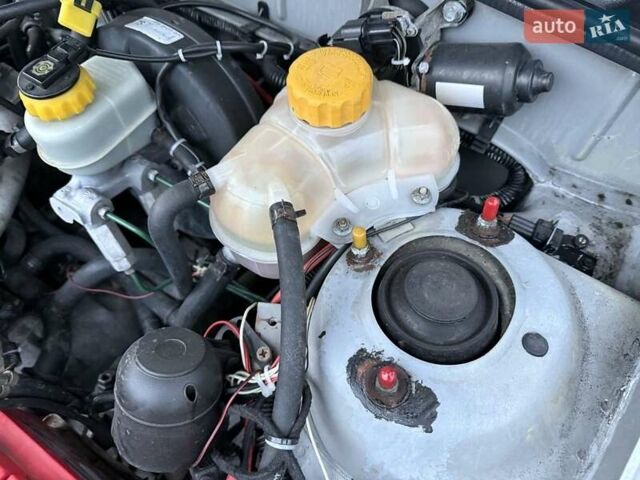Деу Сенс 2003 у Синельниковом на Automoto.ua Сірий Деу Сенс, об'ємом двигуна 1.5 л та пробігом 150 тис. км за 2300 $, фото 13 на Automoto.ua