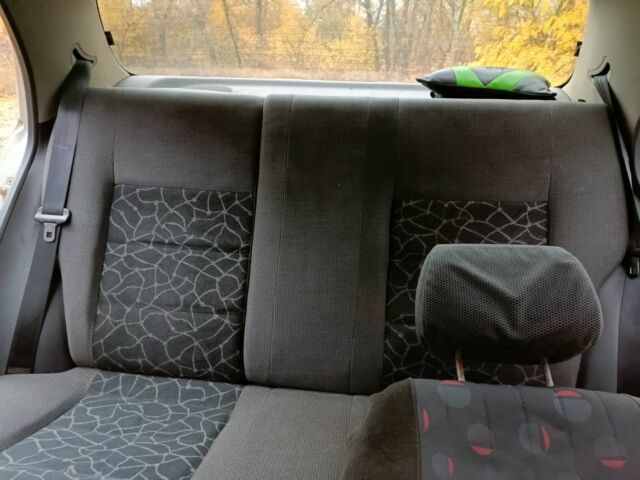 Деу Сенс 2003 у Кам'янське (Дніпродзержинськ) на Automoto.ua Сірий Деу Сенс, об'ємом двигуна 1.5 л та пробігом 97 тис. км за 1650 $, фото 6 на Automoto.ua