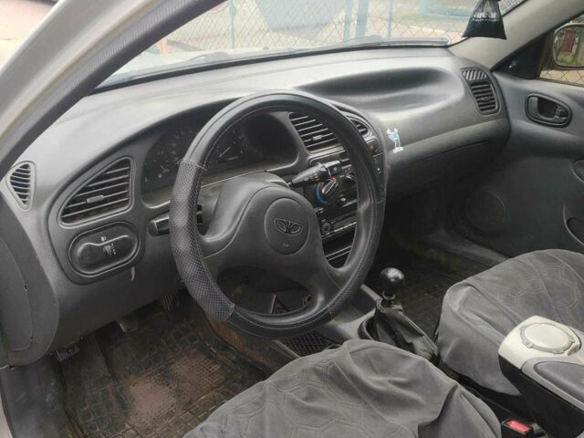 Сірий Деу Сенс, об'ємом двигуна 1.5 л та пробігом 420 тис. км за 2300 $, фото 4 на Automoto.ua