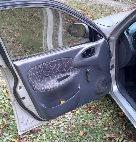 Серый Дэу Сенс, объемом двигателя 1.3 л и пробегом 257 тыс. км за 1550 $, фото 4 на Automoto.ua