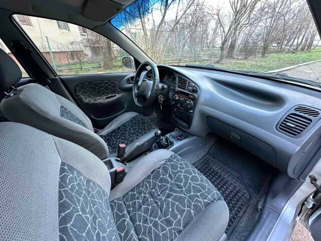 Сірий Деу Сенс, об'ємом двигуна 1.5 л та пробігом 176 тис. км за 2000 $, фото 7 на Automoto.ua