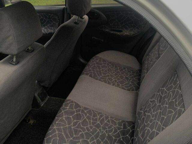 Серый Дэу Сенс, объемом двигателя 1.5 л и пробегом 193 тыс. км за 1547 $, фото 5 на Automoto.ua