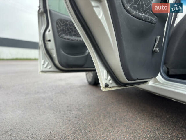 Серый Дэу Сенс, объемом двигателя 1.3 л и пробегом 208 тыс. км за 1999 $, фото 18 на Automoto.ua