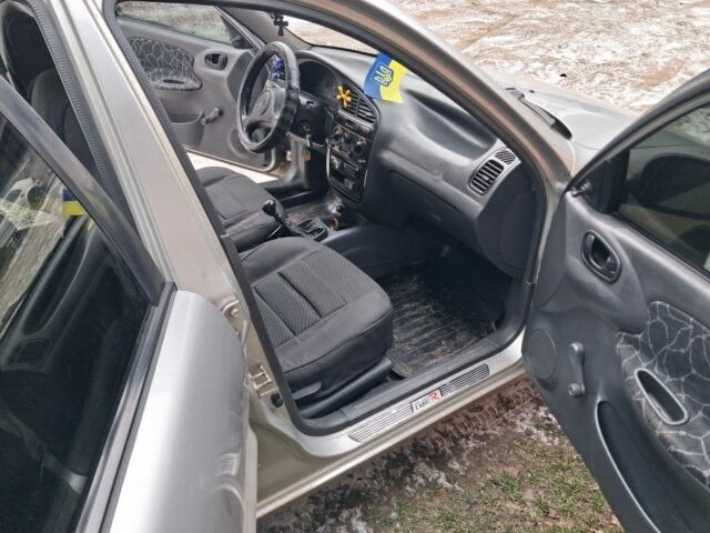 Серый Дэу Сенс, объемом двигателя 1.3 л и пробегом 300 тыс. км за 1500 $, фото 1 на Automoto.ua