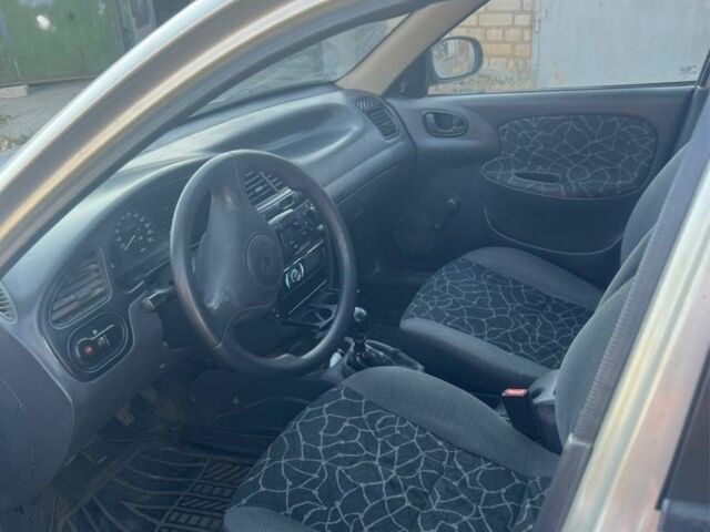 Сірий Деу Сенс, об'ємом двигуна 1.3 л та пробігом 200 тис. км за 1900 $, фото 1 на Automoto.ua