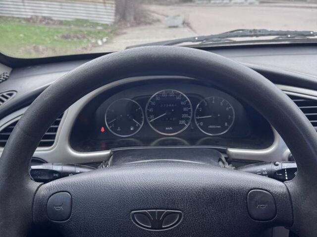 Сірий Деу Сенс, об'ємом двигуна 1.6 л та пробігом 274 тис. км за 2600 $, фото 4 на Automoto.ua