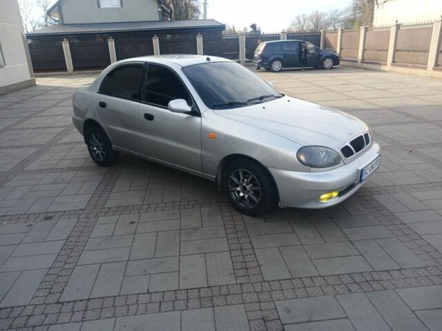 Серый Дэу Сенс, объемом двигателя 1.5 л и пробегом 300 тыс. км за 1899 $, фото 2 на Automoto.ua