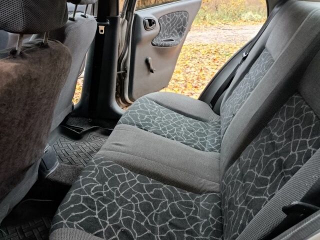 Деу Сенс 2003 у Кам'янське (Дніпродзержинськ) на Automoto.ua Сірий Деу Сенс, об'ємом двигуна 1.5 л та пробігом 97 тис. км за 1650 $, фото 7 на Automoto.ua