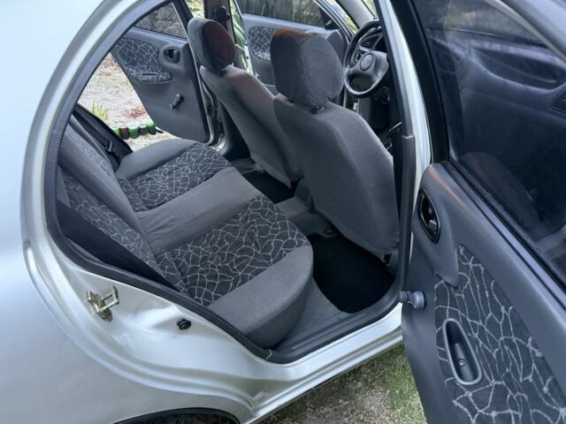Деу Сенс 2003 у Синельниковом на Automoto.ua Сірий Деу Сенс, об'ємом двигуна 1.5 л та пробігом 150 тис. км за 2300 $, фото 16 на Automoto.ua