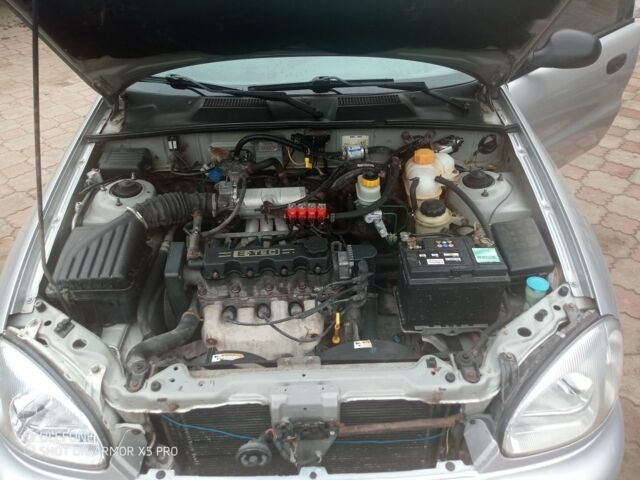 Сірий Деу Сенс, об'ємом двигуна 1.5 л та пробігом 300 тис. км за 2000 $, фото 4 на Automoto.ua