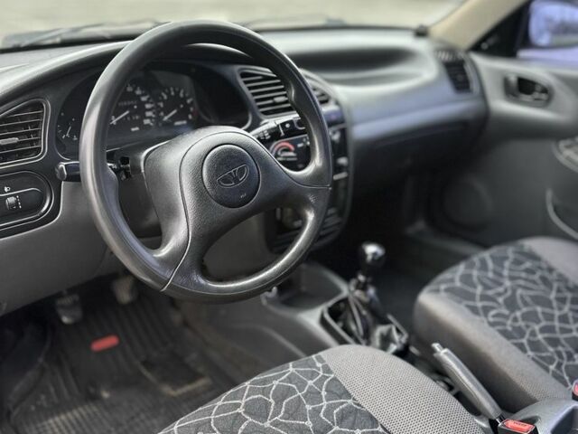 Серый Дэу Сенс, объемом двигателя 1.5 л и пробегом 300 тыс. км за 1699 $, фото 9 на Automoto.ua