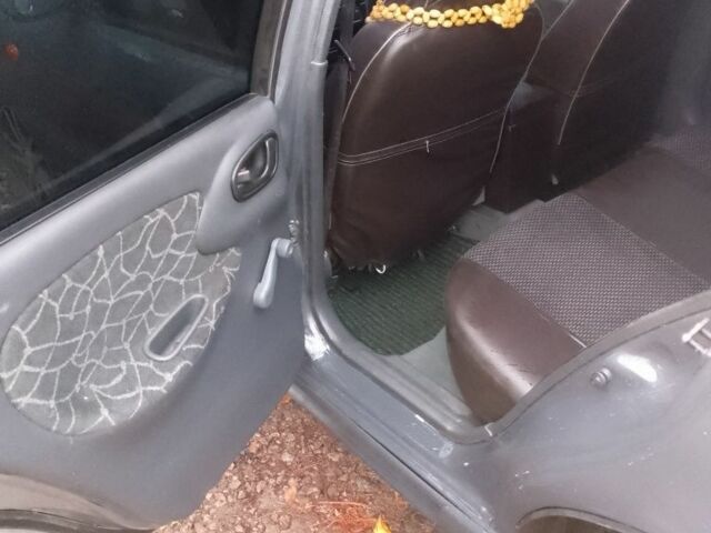 Серый Дэу Сенс, объемом двигателя 1.5 л и пробегом 207 тыс. км за 2000 $, фото 4 на Automoto.ua