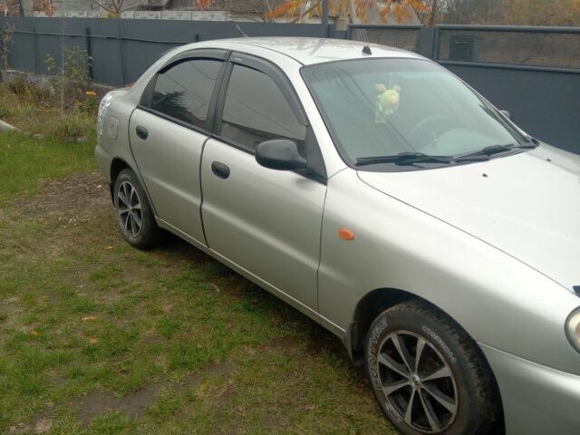 Деу Сенс 2003 у Рокитне на Automoto.ua Сірий Деу Сенс, об'ємом двигуна 1.3 л та пробігом 193 тис. км за 1800 $, фото 1 на Automoto.ua