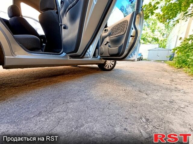 Серый Дэу Сенс, объемом двигателя 1.3 л и пробегом 200 тыс. км за 1900 $, фото 3 на Automoto.ua