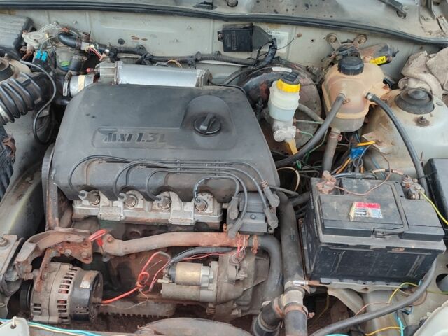 Серый Дэу Сенс, объемом двигателя 1.3 л и пробегом 200 тыс. км за 1000 $, фото 6 на Automoto.ua