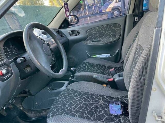 Деу Сенс 2003 у Києві на Automoto.ua Сірий Деу Сенс, об'ємом двигуна 1.5 л та пробігом 265 тис. км за 1400 $, фото 4 на Automoto.ua