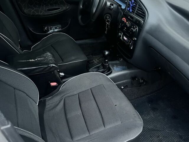 Сірий Деу Сенс, об'ємом двигуна 1.5 л та пробігом 220 тис. км за 2200 $, фото 4 на Automoto.ua