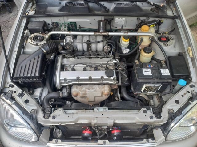 Серый Дэу Сенс, объемом двигателя 1.6 л и пробегом 270 тыс. км за 2600 $, фото 3 на Automoto.ua