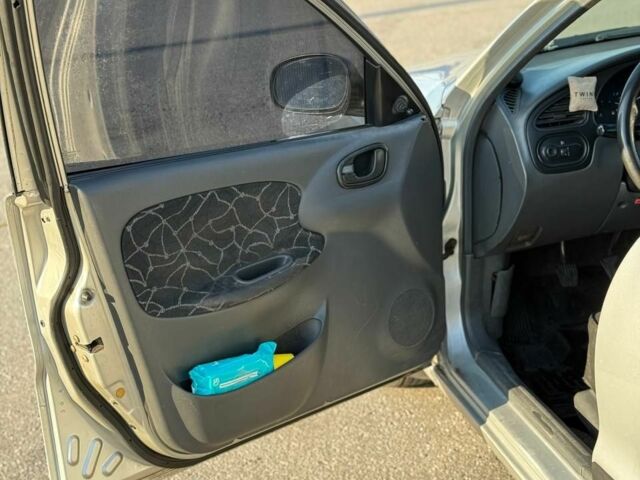 Серый Дэу Сенс, объемом двигателя 1.5 л и пробегом 237 тыс. км за 2400 $, фото 6 на Automoto.ua