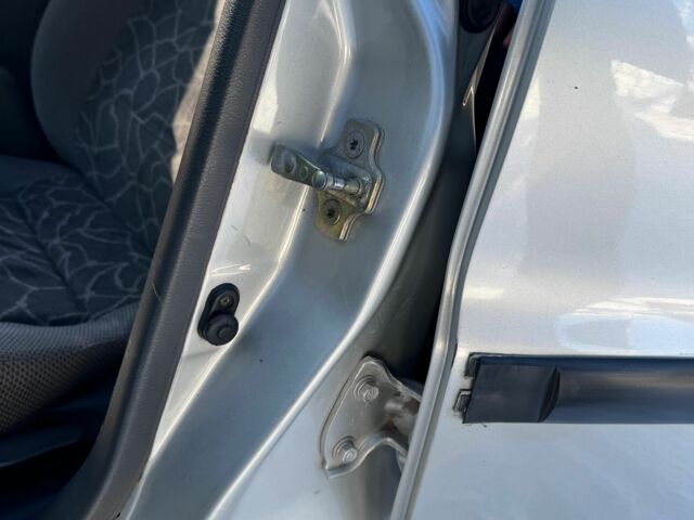 Серый Дэу Сенс, объемом двигателя 1.5 л и пробегом 206 тыс. км за 1300 $, фото 10 на Automoto.ua