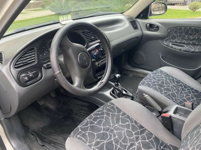 Серый Дэу Сенс, объемом двигателя 1.5 л и пробегом 300 тыс. км за 2800 $, фото 5 на Automoto.ua