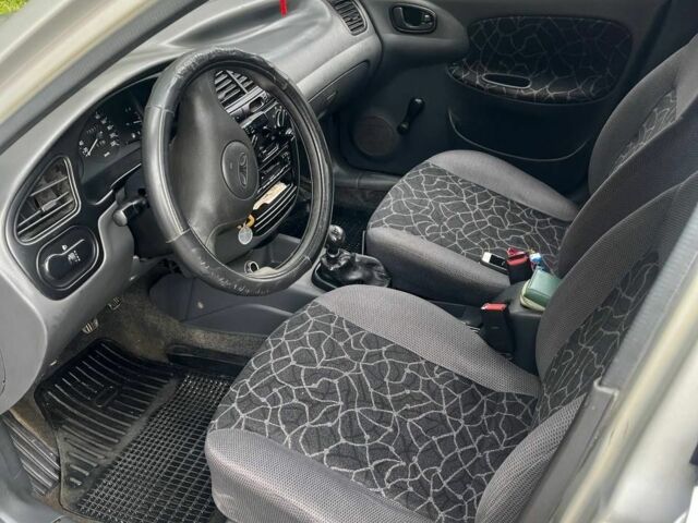 Серый Дэу Сенс, объемом двигателя 1.3 л и пробегом 272 тыс. км за 2550 $, фото 2 на Automoto.ua