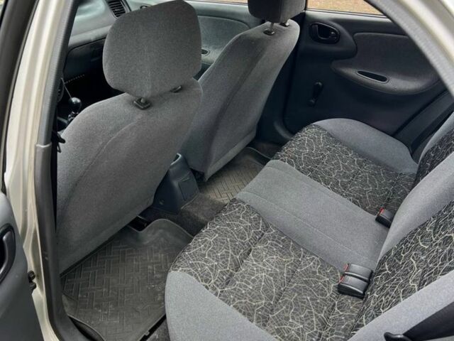 Серый Дэу Сенс, объемом двигателя 1.3 л и пробегом 330 тыс. км за 1899 $, фото 7 на Automoto.ua