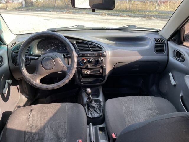 Серый Дэу Сенс, объемом двигателя 1.3 л и пробегом 250 тыс. км за 1500 $, фото 5 на Automoto.ua