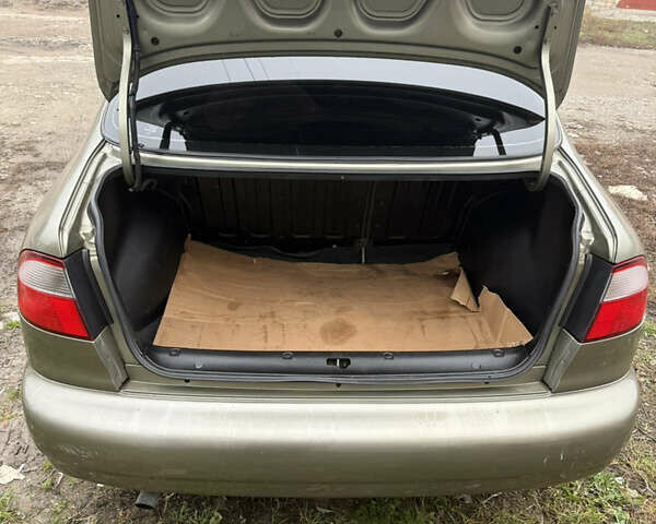 Сірий Деу Сенс, об'ємом двигуна 1.3 л та пробігом 127 тис. км за 2000 $, фото 4 на Automoto.ua