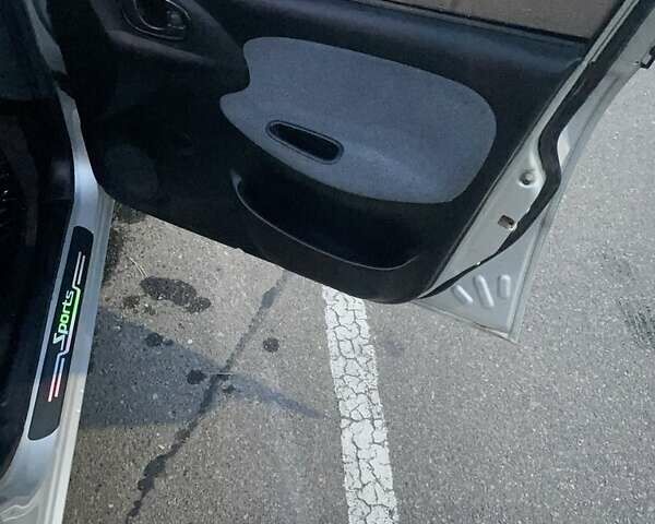 Сірий Деу Сенс, об'ємом двигуна 1.3 л та пробігом 239 тис. км за 1900 $, фото 4 на Automoto.ua
