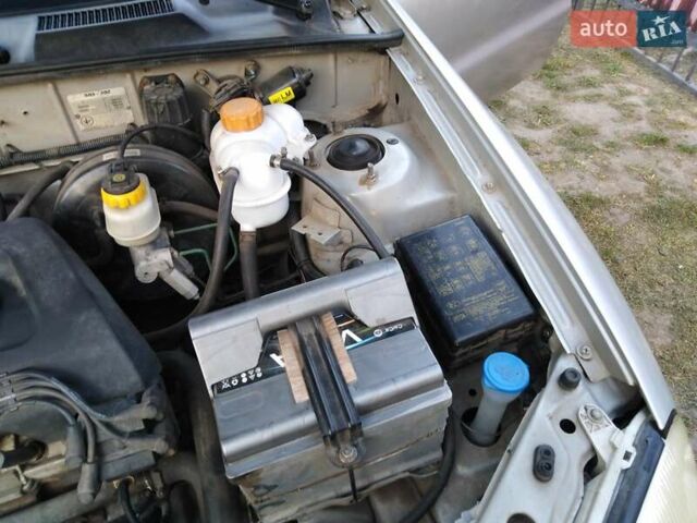 Сірий Деу Сенс, об'ємом двигуна 1.3 л та пробігом 89 тис. км за 2300 $, фото 28 на Automoto.ua