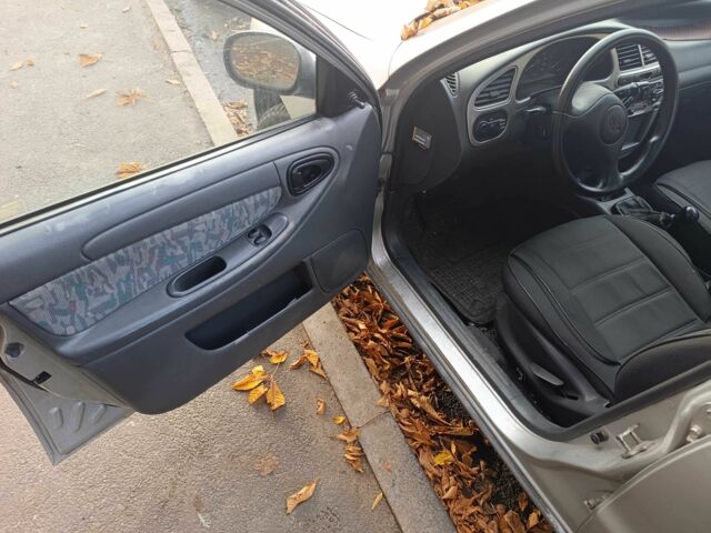 Сірий Деу Сенс, об'ємом двигуна 1.6 л та пробігом 130 тис. км за 2300 $, фото 5 на Automoto.ua