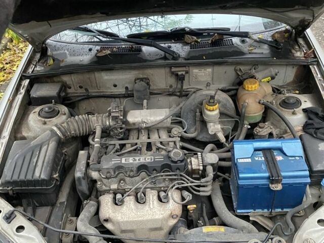 Сірий Деу Сенс, об'ємом двигуна 1.5 л та пробігом 135 тис. км за 2000 $, фото 7 на Automoto.ua