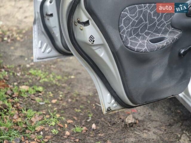 Серый Дэу Сенс, объемом двигателя 1.3 л и пробегом 300 тыс. км за 1750 $, фото 6 на Automoto.ua