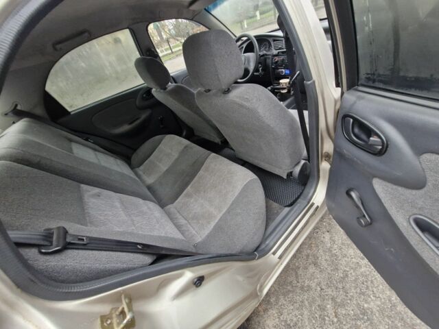 Серый Дэу Сенс, объемом двигателя 2 л и пробегом 195 тыс. км за 1399 $, фото 5 на Automoto.ua