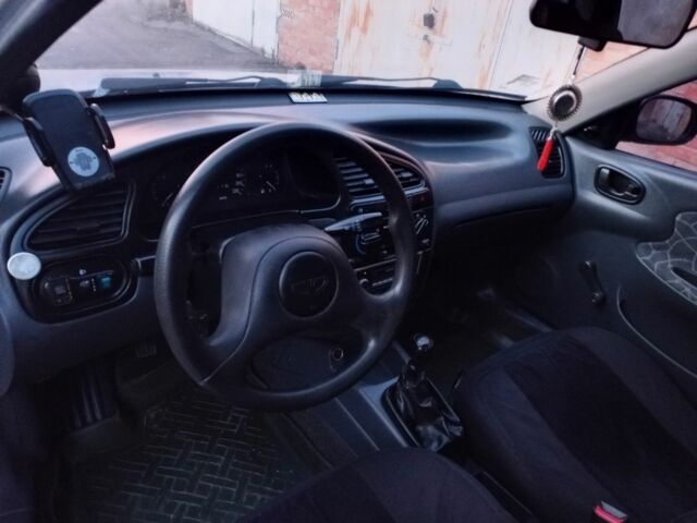 Серый Дэу Сенс, объемом двигателя 1.5 л и пробегом 153 тыс. км за 2650 $, фото 5 на Automoto.ua